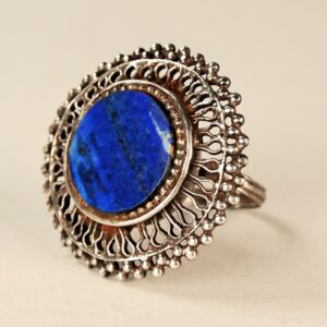 Anello antico autentico in argento massiccio con grande lapislazzuli rotondo